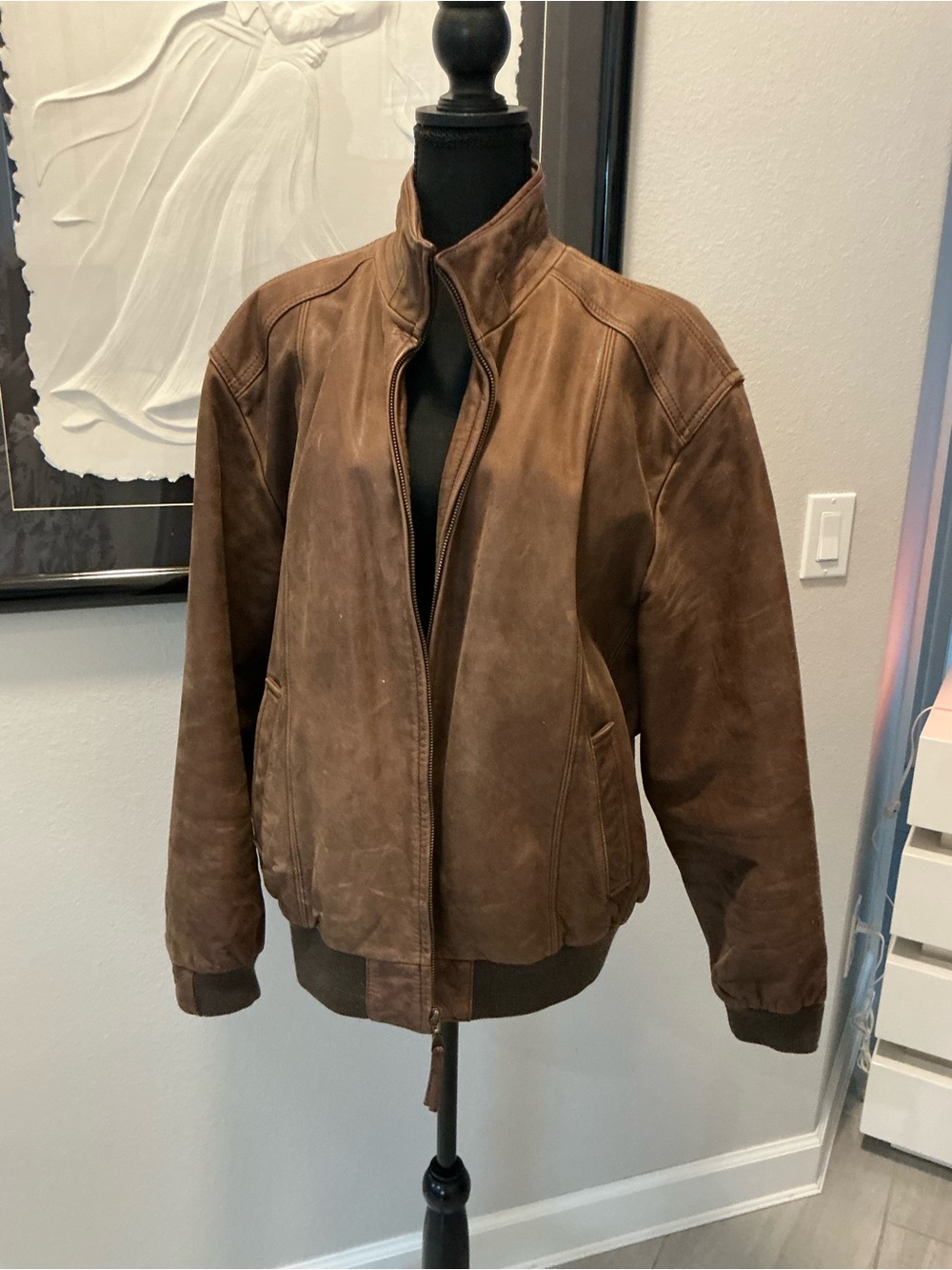 Jos A Bank Men’s Brown Genuine Leather Bomber Jacket Map Lining size Large